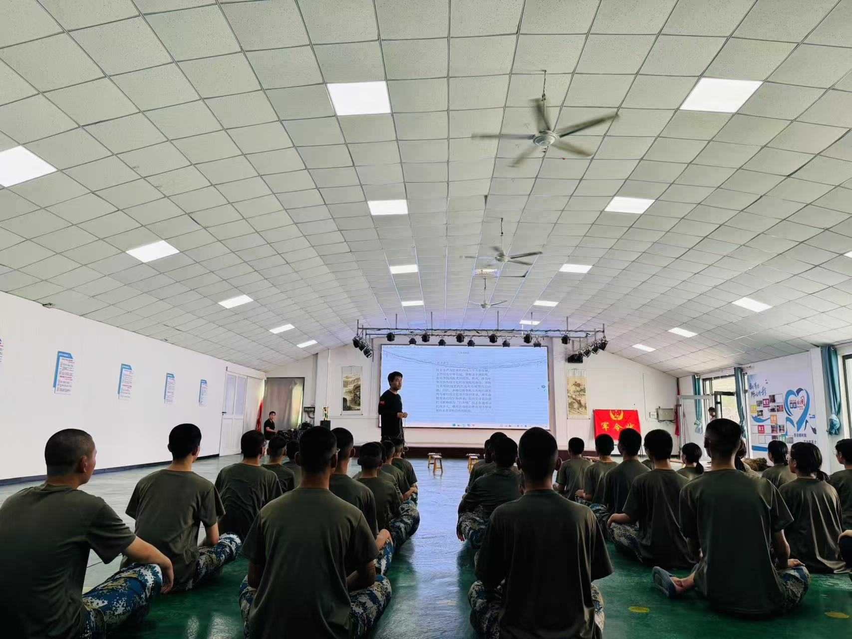 《手作草鞋，心炼锋芒——解锁特训学校的成长新体验》