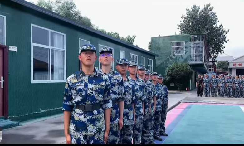 热血铸军魂，队列砺青春——特训学校队列训练纪实
