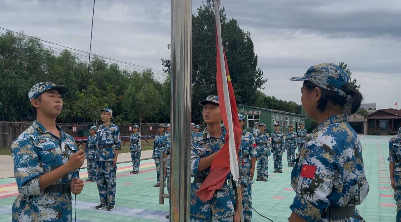 特训砺锋芒，红旗耀担当