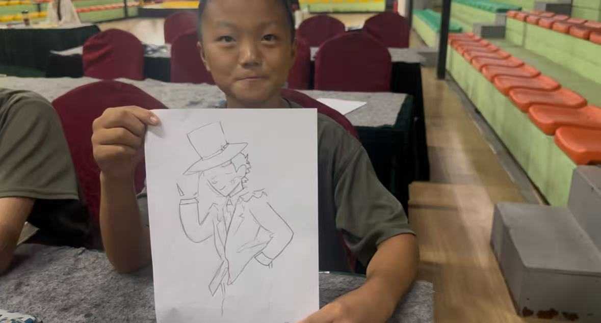 《特训美术课：解锁动漫人物的绘画密码》